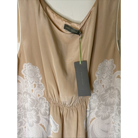 NWT Mint Velvet Women’s European Boutique Floral Light Peach Dress 100% Silk - Picture 3 of 7